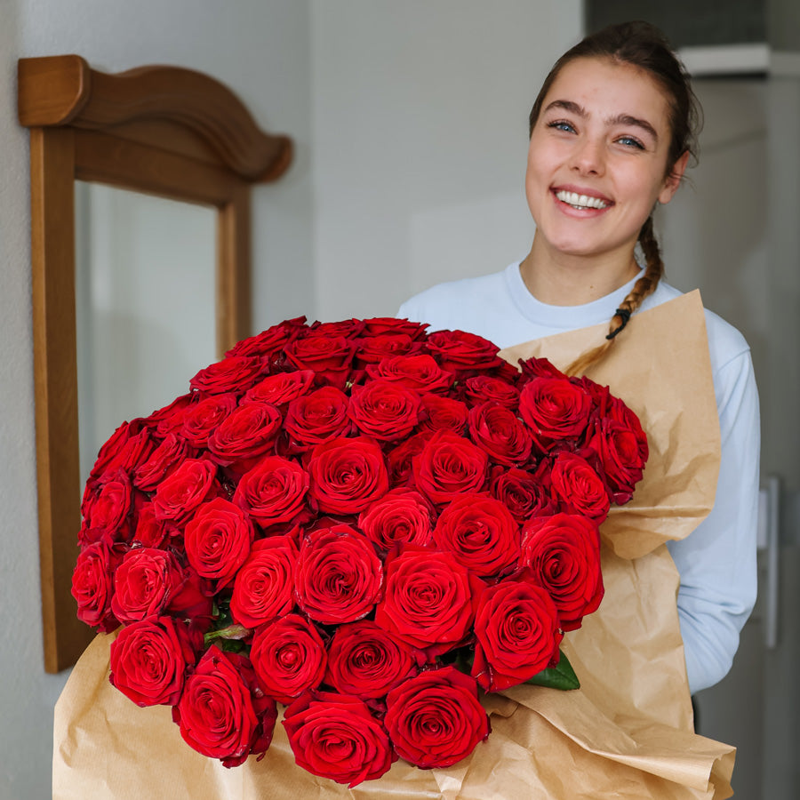 50 Roses - Bouquet of 50 Red Naomi roses – Porta Nova